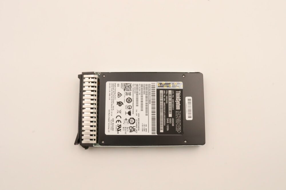 4XB7A83214 | ThinkSystem 2.5" Nytro 3750 400GB Write Intensive SAS 12Gb HS SSD - Image 2