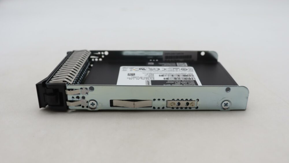 4XB7A87525 | ThinkSystem 2.5" PM893a 960GB Read Intensive SATA 6Gb HS SSD - Image 5
