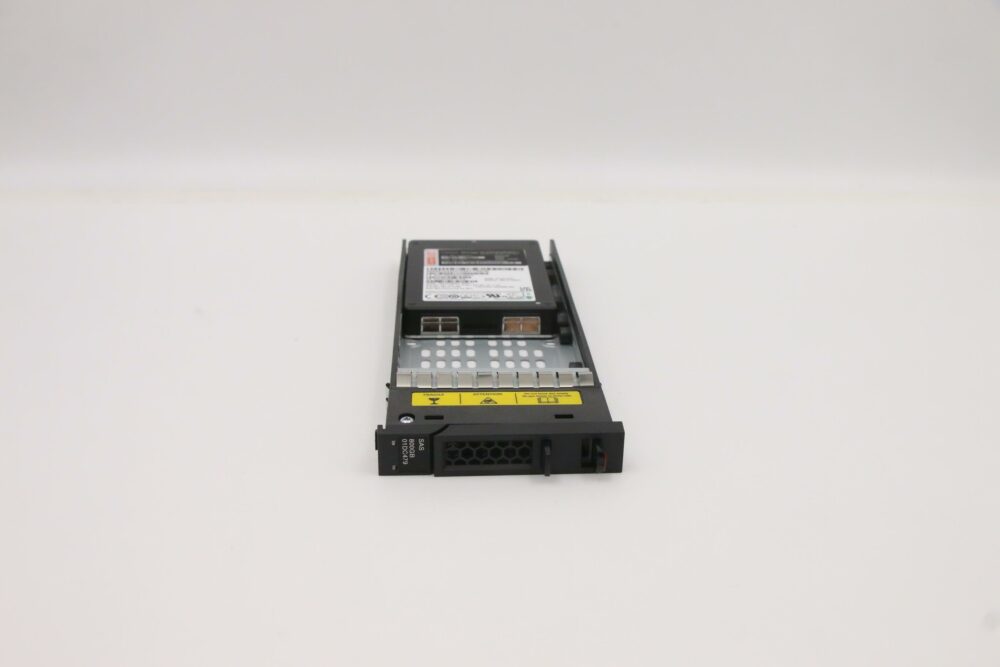 01DC477 | Lenovo Storage 800GB 3DWD 2.5" SAS SSD - Image 3