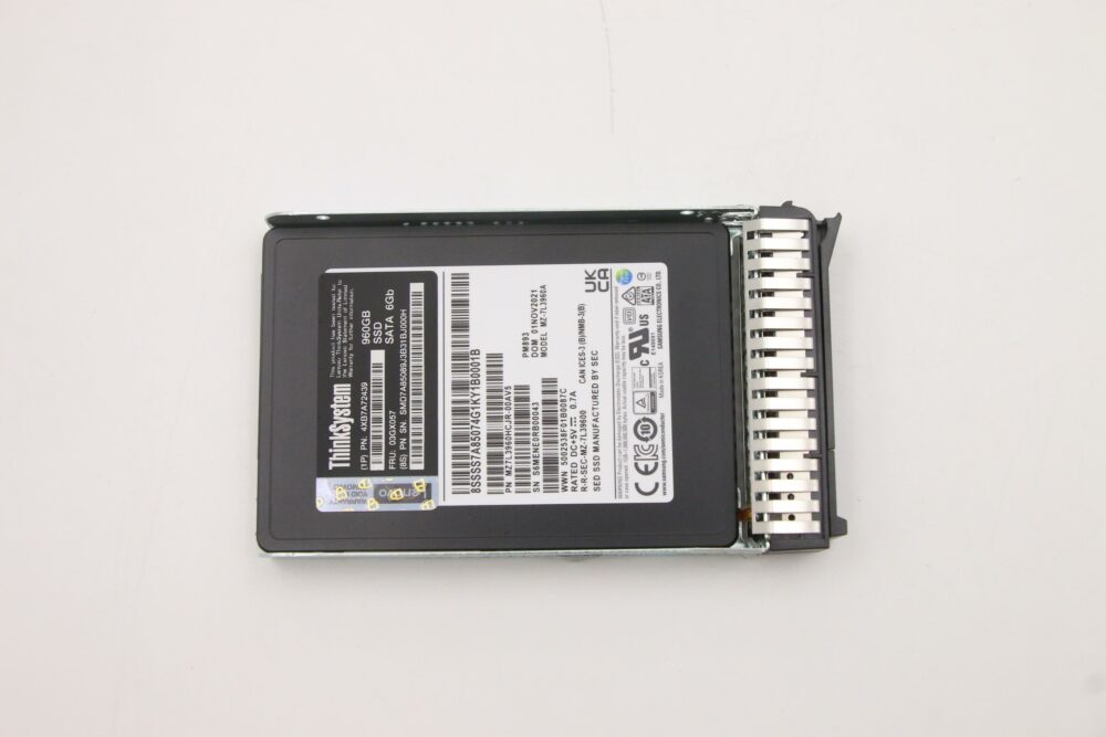 4XB7A72439 | ThinkSystem 2.5" PM893 960GB Read Intensive SATA 6Gb HS SSD - Image 2