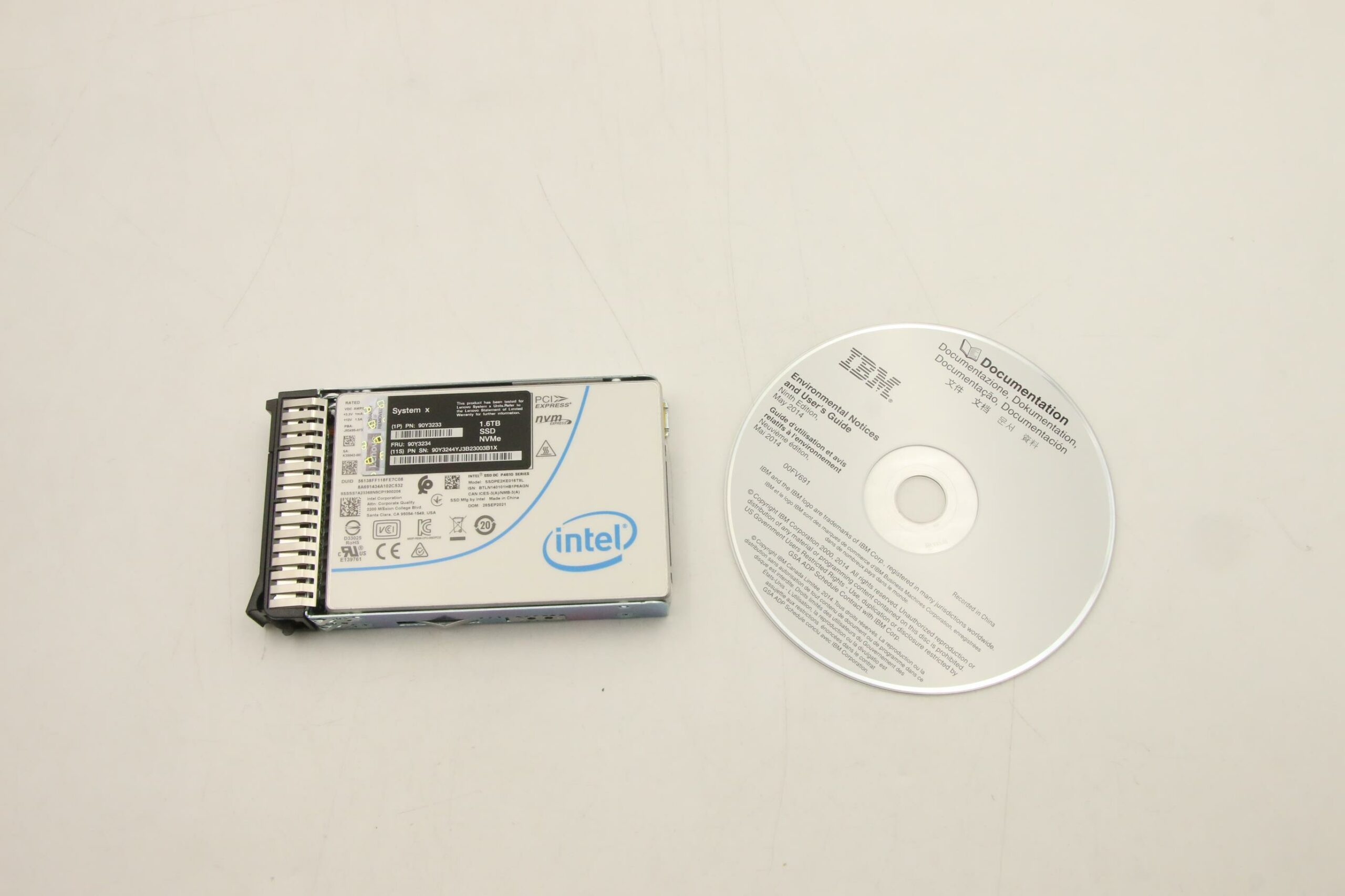 90Y3233 | Lenovo Intel P3600 1.6 TB NVMe 2.5" G3HS Enterprise Value PCIe SSD - Image 2