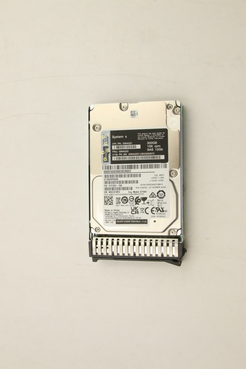 00NA221 | Lenovo 300GB 15K 12Gbps SAS 2.5" G3HS 512e HDD - Image 2