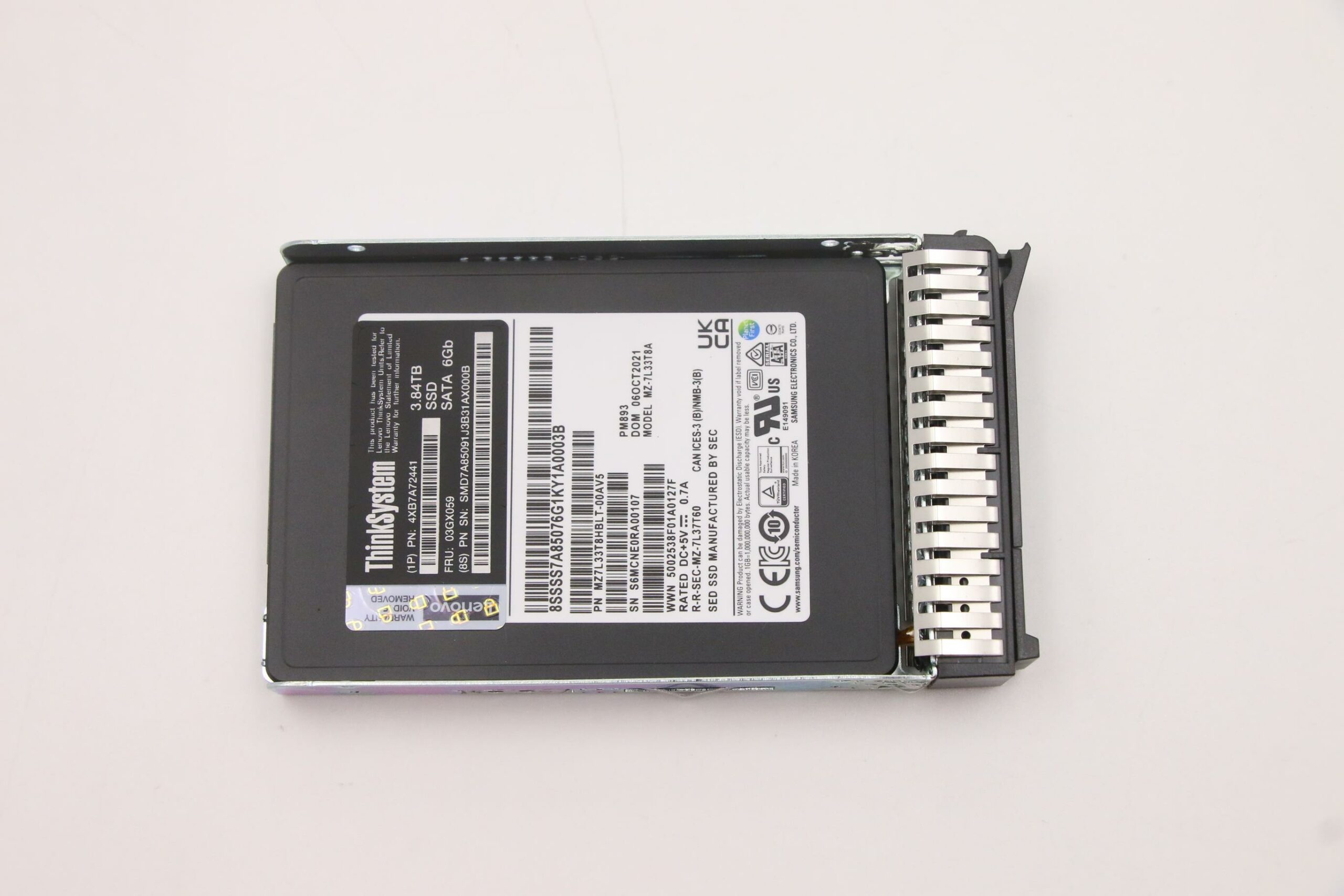 4XB7A72441 | ThinkSystem 2 5" PM893 3 84TB Read Intensive SATA 6Gb HS SSD Image 3